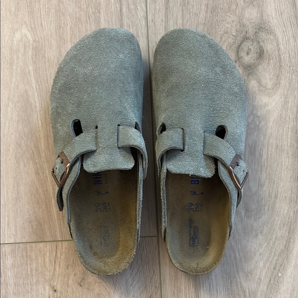 Birkenstock Boston Clog - Suede Taupe